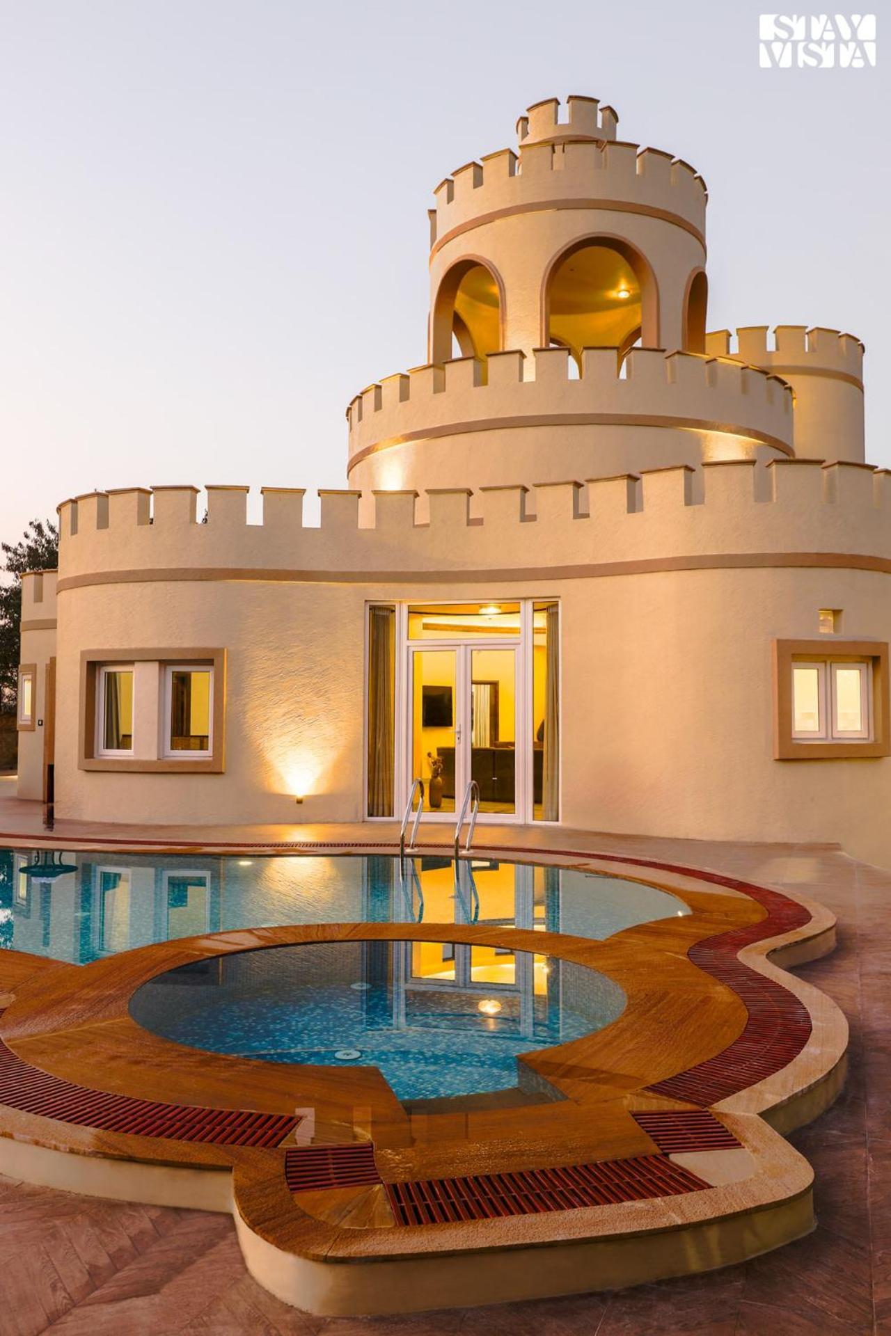 Stayvista'S Mystic Castle With Terrace, Swimming Pool, Lawn With Gazebo Jaipur Ngoại thất bức ảnh