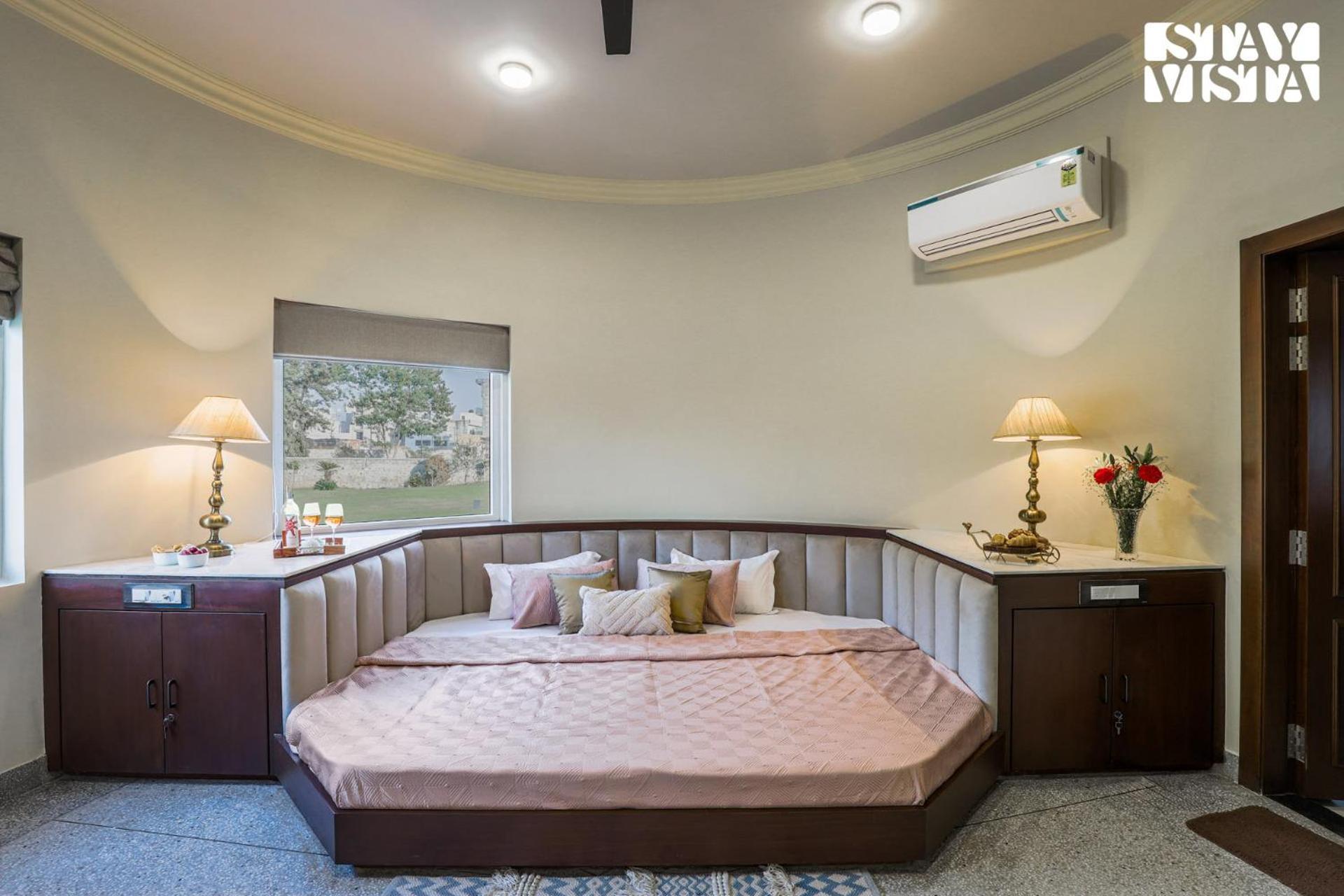 Stayvista'S Mystic Castle With Terrace, Swimming Pool, Lawn With Gazebo Jaipur Ngoại thất bức ảnh