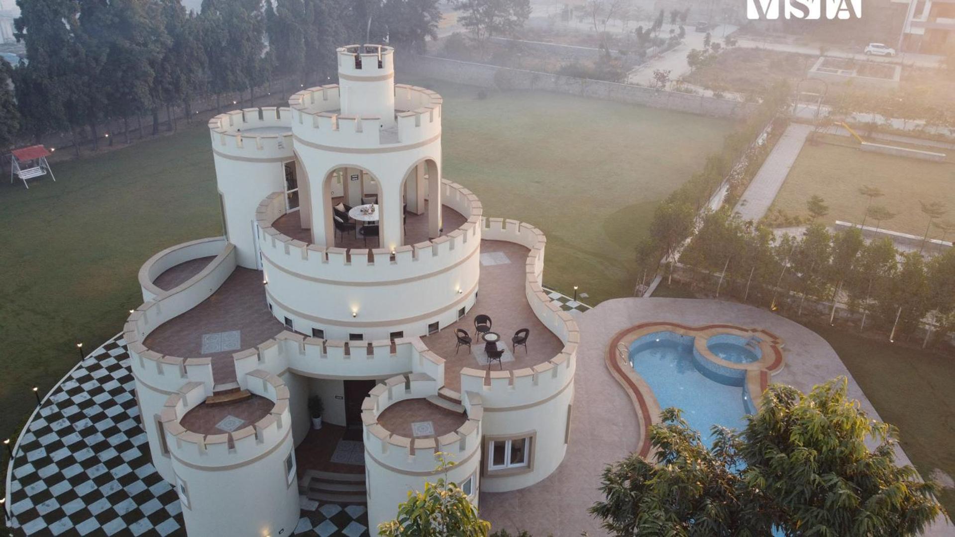 Stayvista'S Mystic Castle With Terrace, Swimming Pool, Lawn With Gazebo Jaipur Ngoại thất bức ảnh